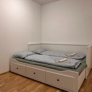 Apartament Muzeta11 - Modern Town With Balcony, Viena